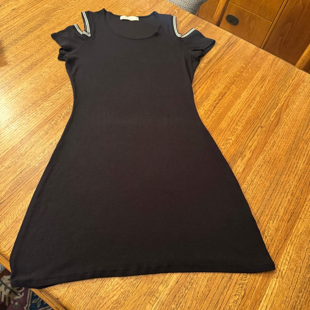 Summer & Sage Varsity Stripe Cold Shoulder Dress Size: Large